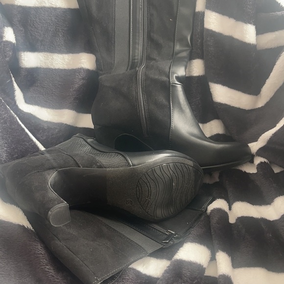 Black high heel boots Size: 9.5 - Picture 3 of 5